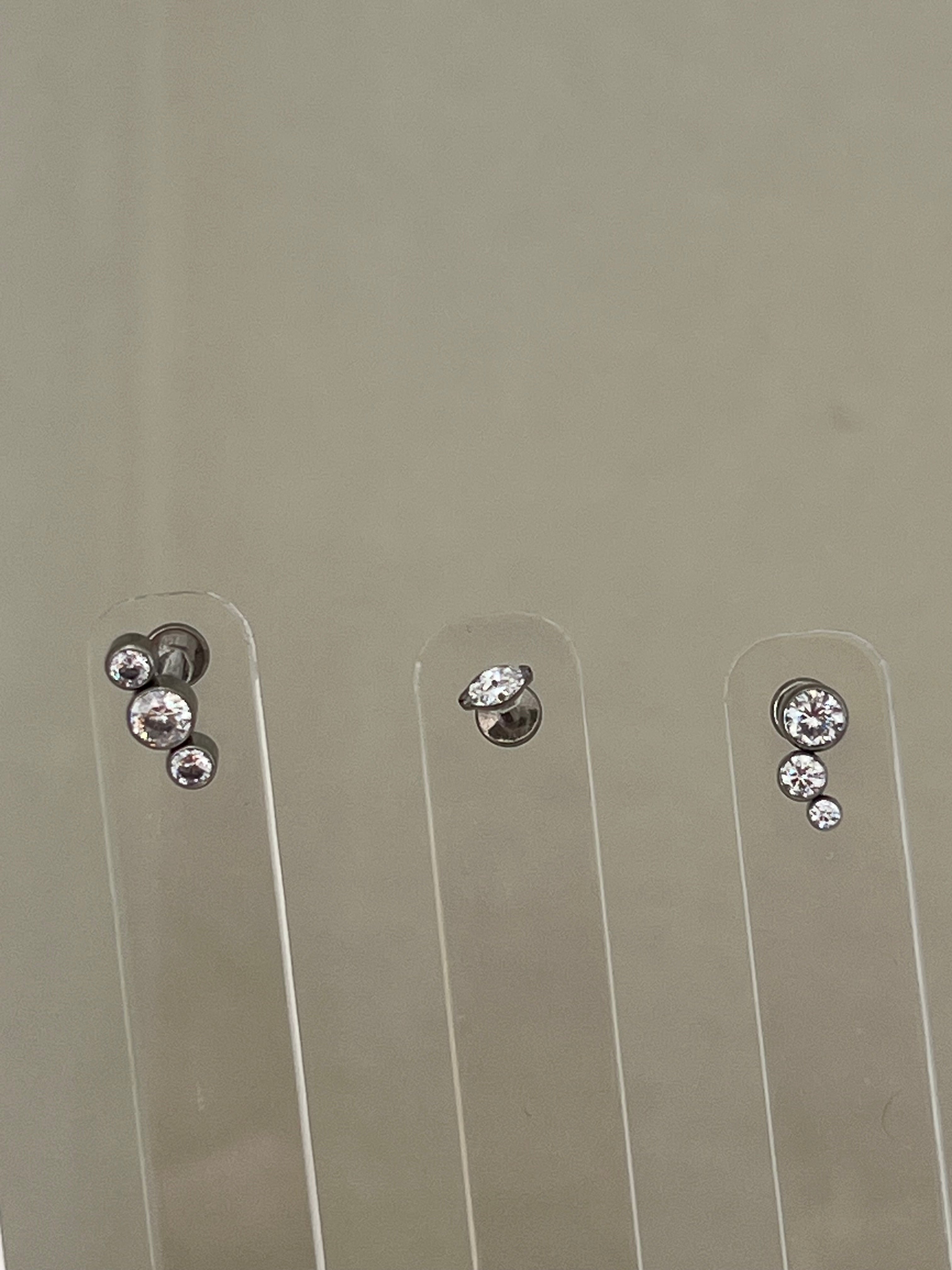 PIERCINGS