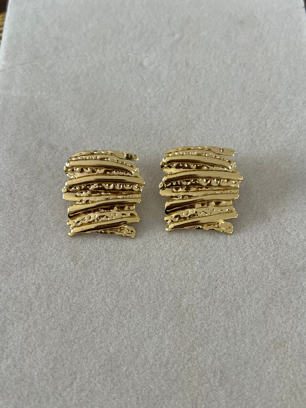 Arete cuadrado