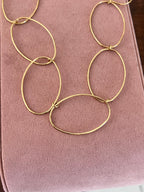 Collar ovalado