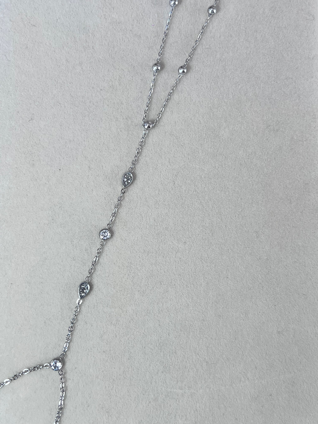 Cadena de mano cristal anular medio y muñeca