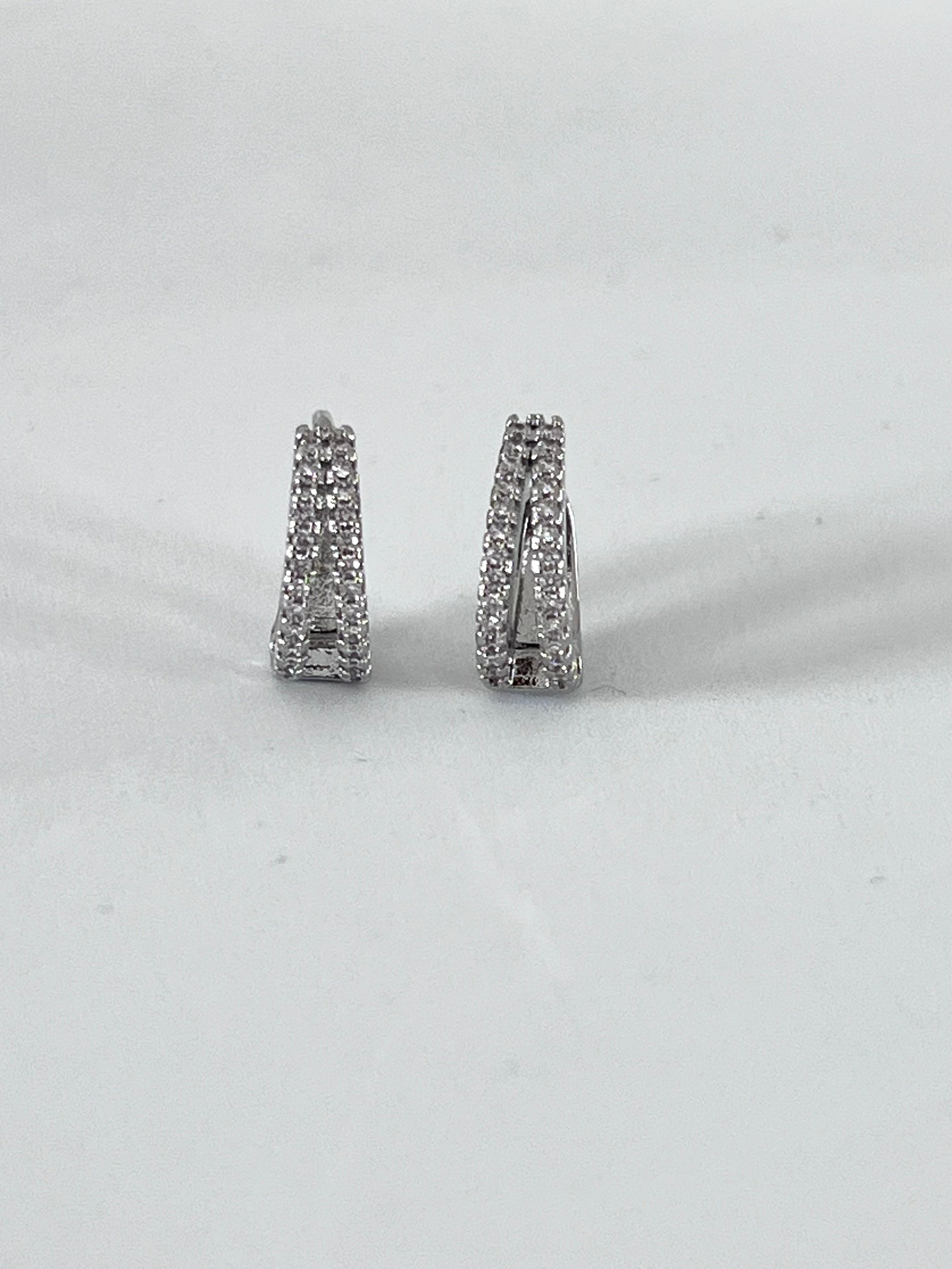 Huggie con brillo plata