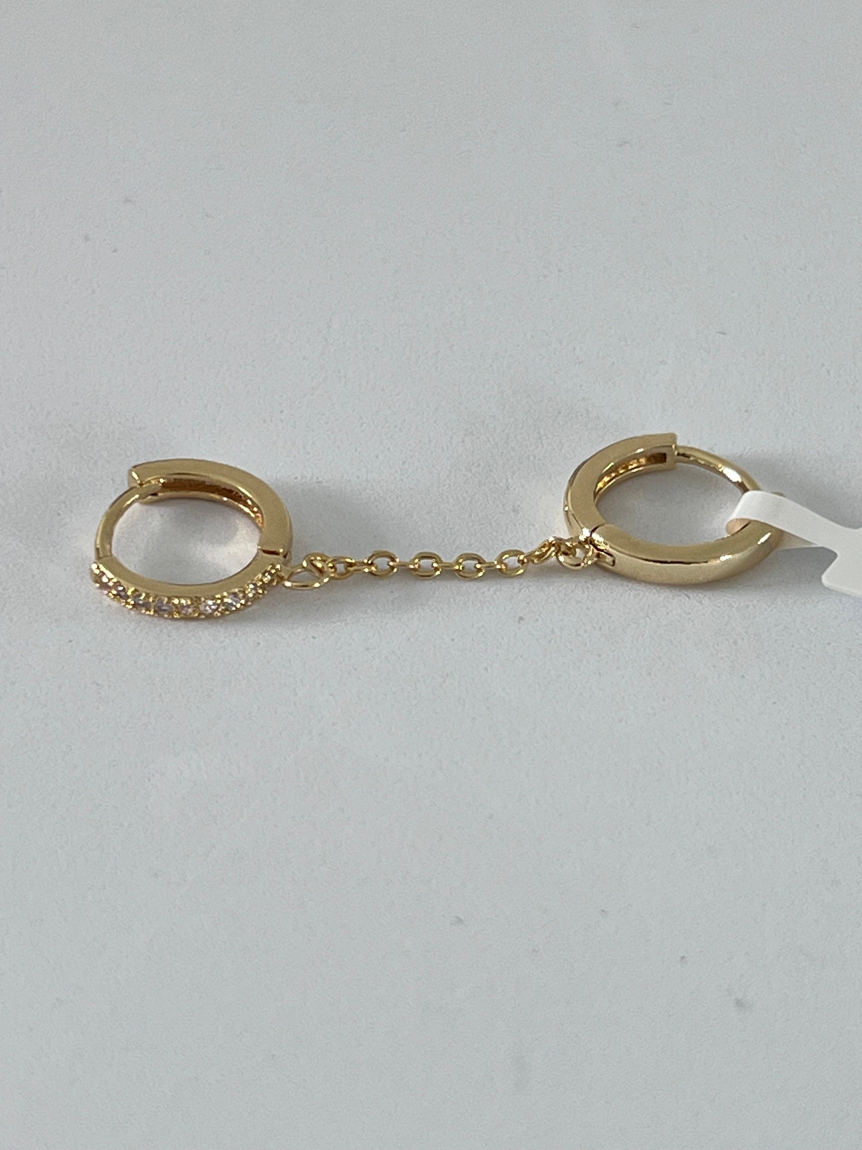 Huggie con cadena